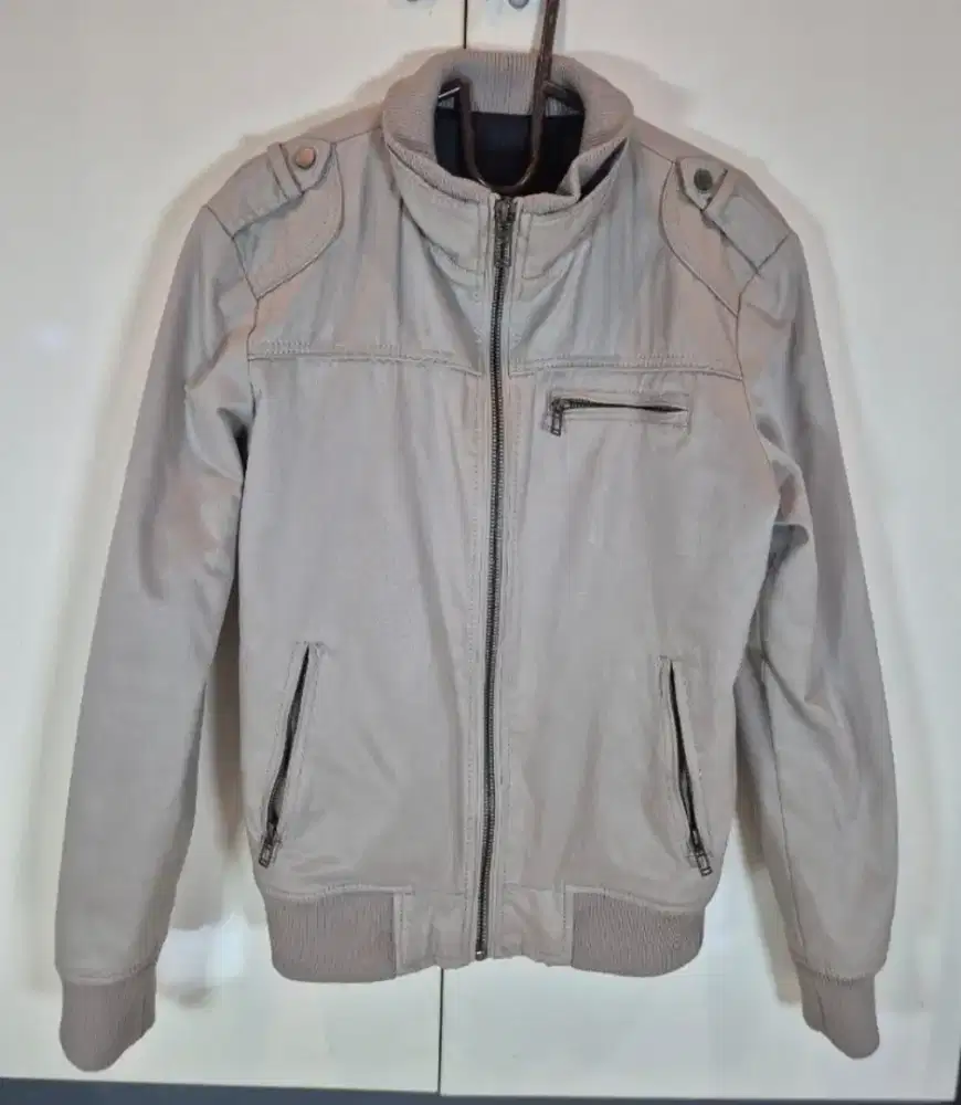 Jaket zara mulus seperti baru