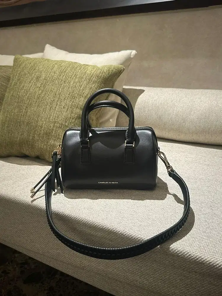 Tas wanita original charles keith
