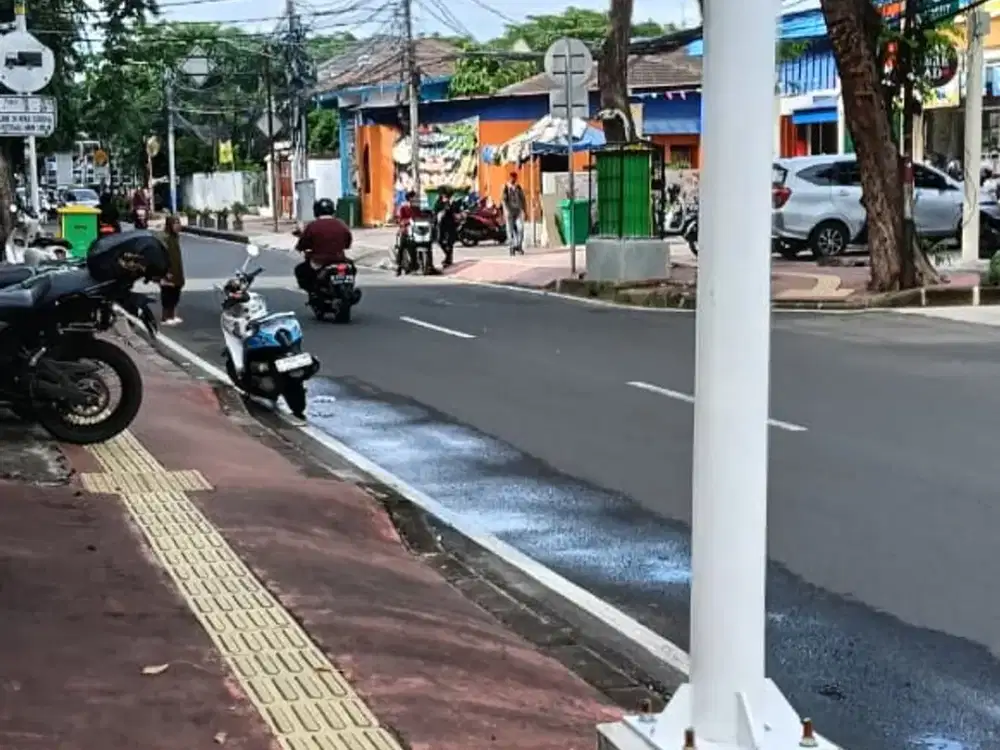 Disewakan Ruko 3.5 Lantai di Cempaka Putih Jakarta Pusat Siap Huni