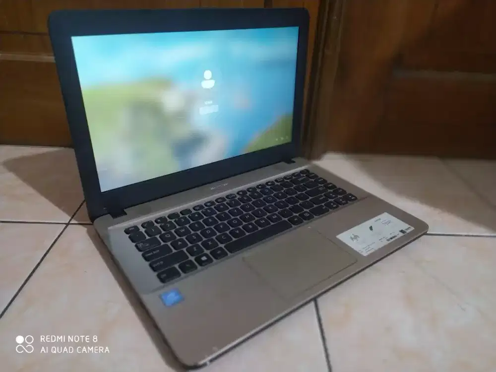 Asus X441MA/intel N4020/RAM4GB DDR4/SSD 128gb/ Windows 11/Siap Pakai