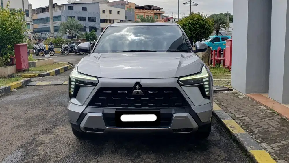 Km7rb mitsubishi xforce ultimate 2024 silver