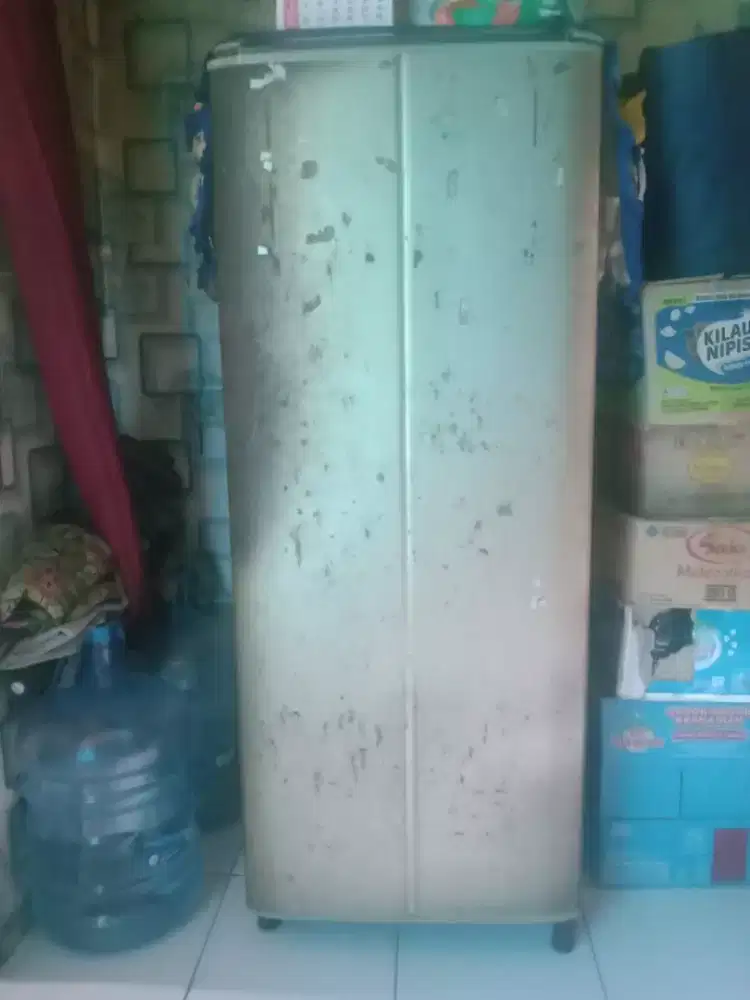 Kulkas merk sanyo 1 pintu