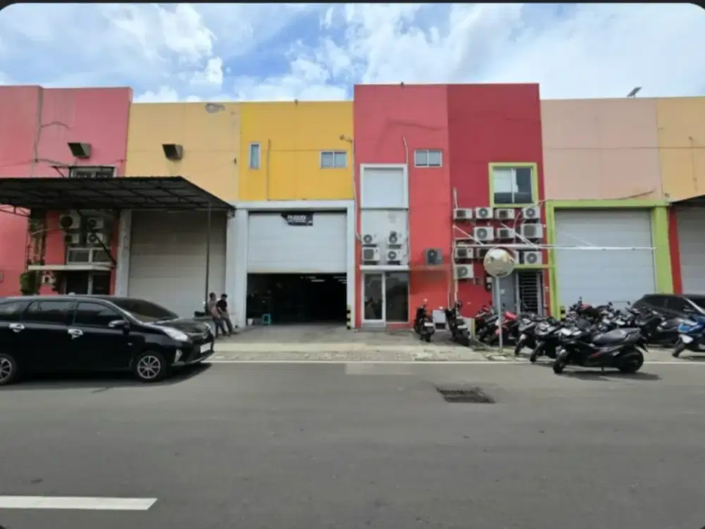 DIJUAL CEPAT – 2 Gudang Gandeng , 3 Lantai + Lift Barang Green Sedayu Biz Park Cakung – Jakarta Timur