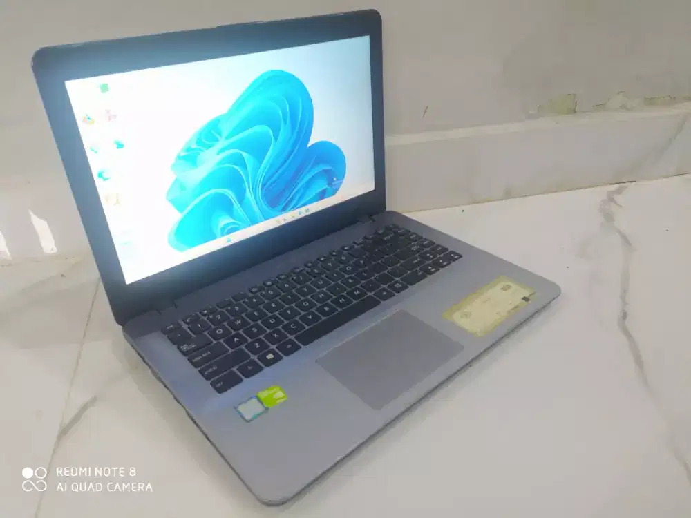 Asus Vivo A442u/Core ore i7 gen 7/RAM8/SSD256/VGA Nvidia siap gaming j