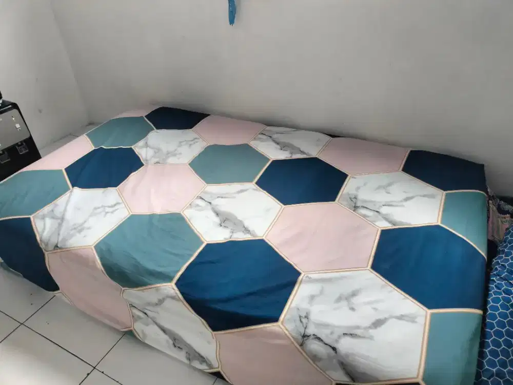 LEMARI, KULKAS,SPRINGBED, DISPENSER,KIPAS ANGIN