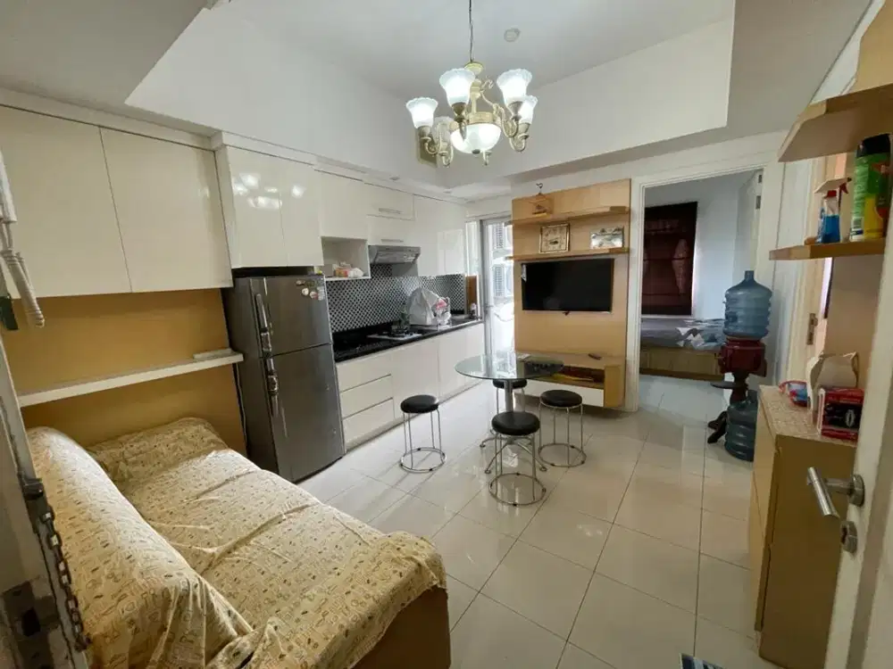 disewa apartemen green lake sunter,2kamar,furnished,siap huni,luas 42,lantai rendah dan selantai parkir mobil