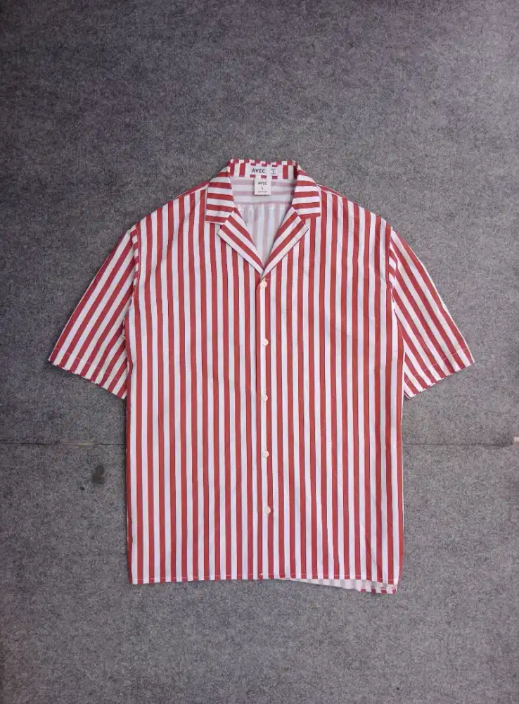 Kemeja relax casual strip collors AVEC size L