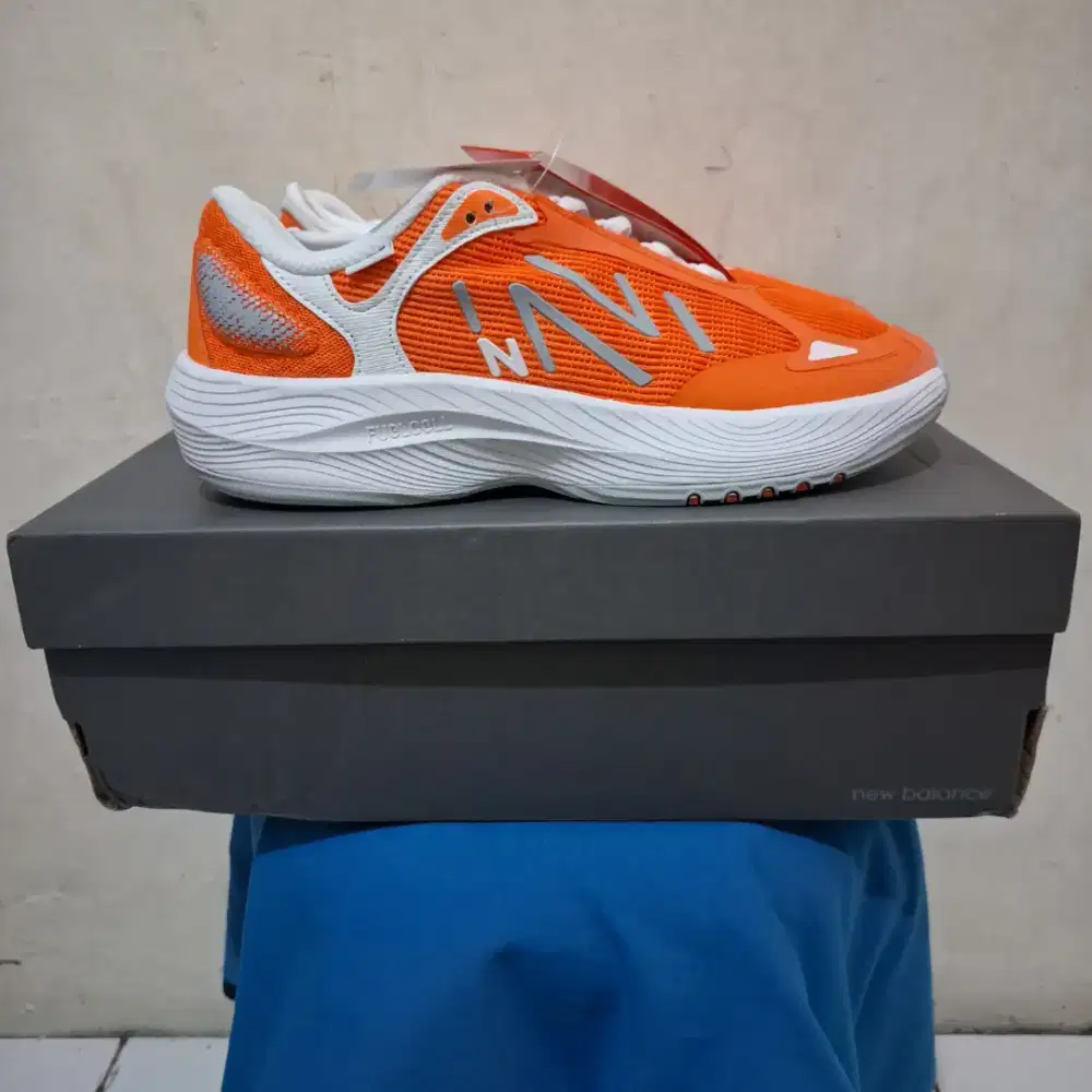 Sepatu NB size 42 ori baru