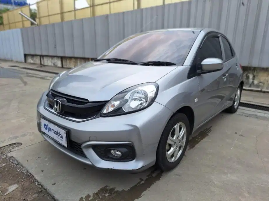 DP MURAH Honda Brio Satya 1.2 E Bensin-MT 2017 Abu CAFJD