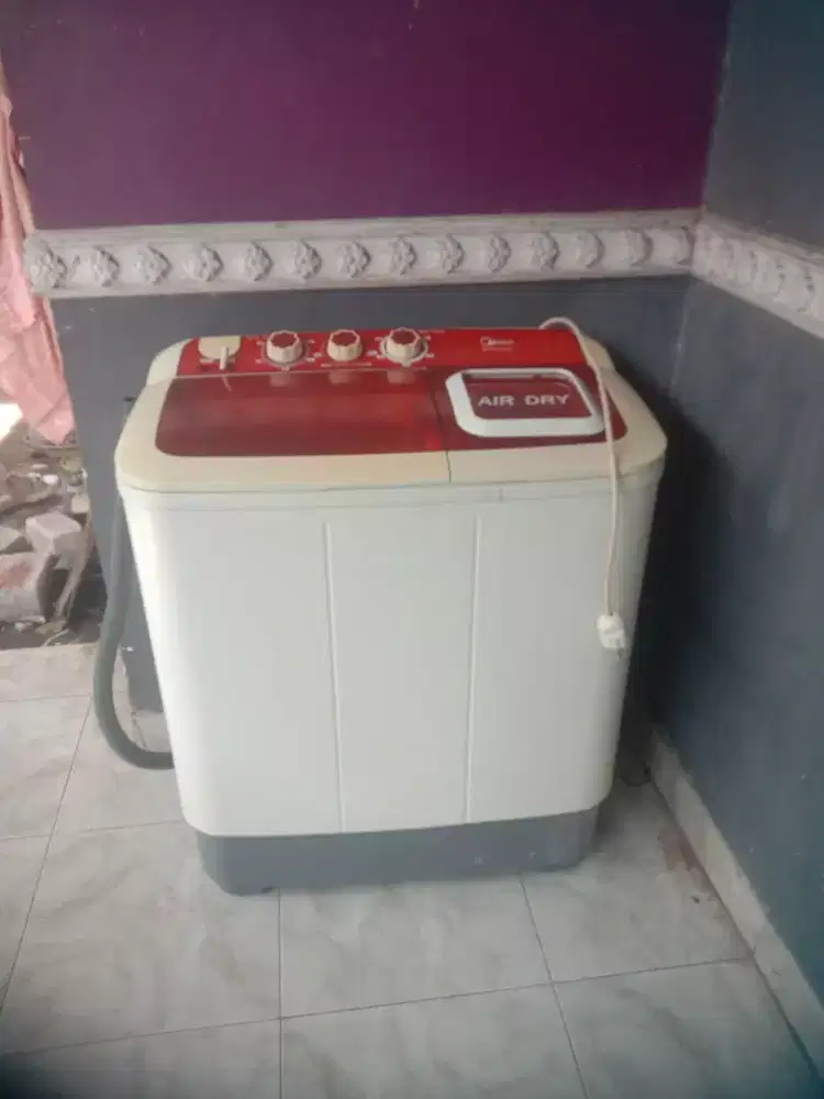 Mesin cuci midea
