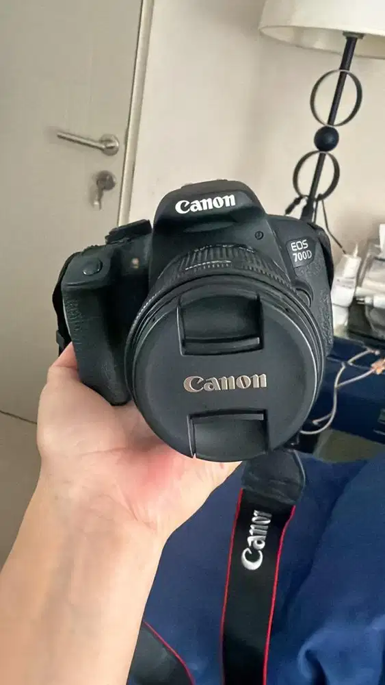 Kamera DSLR Canon EOS 700D