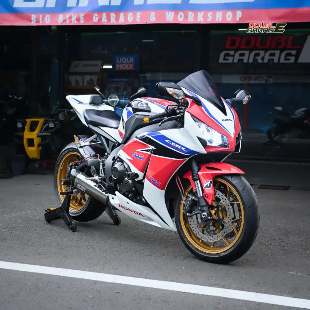 HONDA CBR 1000 CBR1000 MERAH 2012 SUPER SPORT