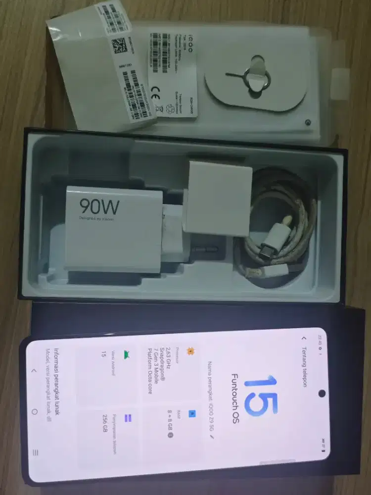 Vivo Iqoo Z9 8+8/256 warna hitam