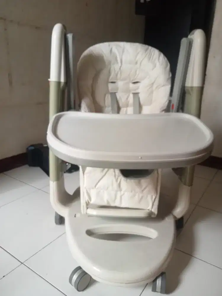 Kursi makan merek tatamia produk italy