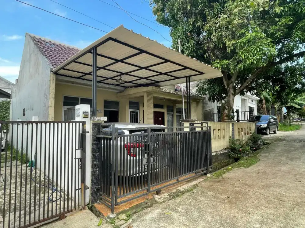 Rumah 3 KT Strategis 13 Menit ke Tol Jatiwarna 1 Hadap Timur J-40399