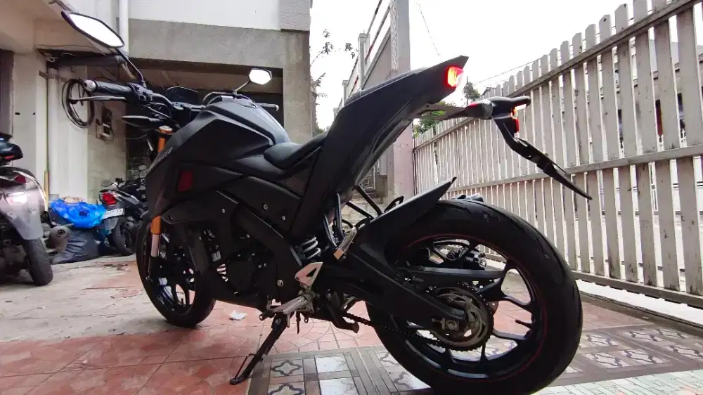 Yamaha Xabre / MT 15 VERY LOW KM MULUS