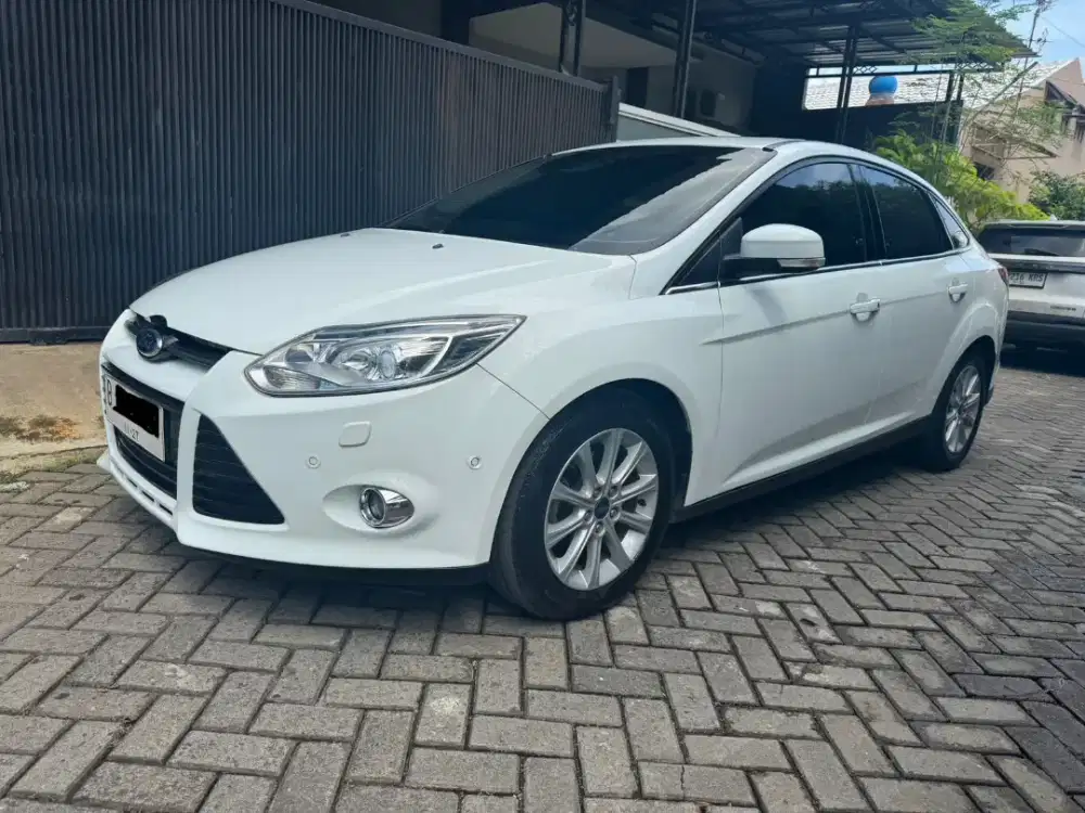 Ford Focus 2.0 Titanium low km pjk pjg