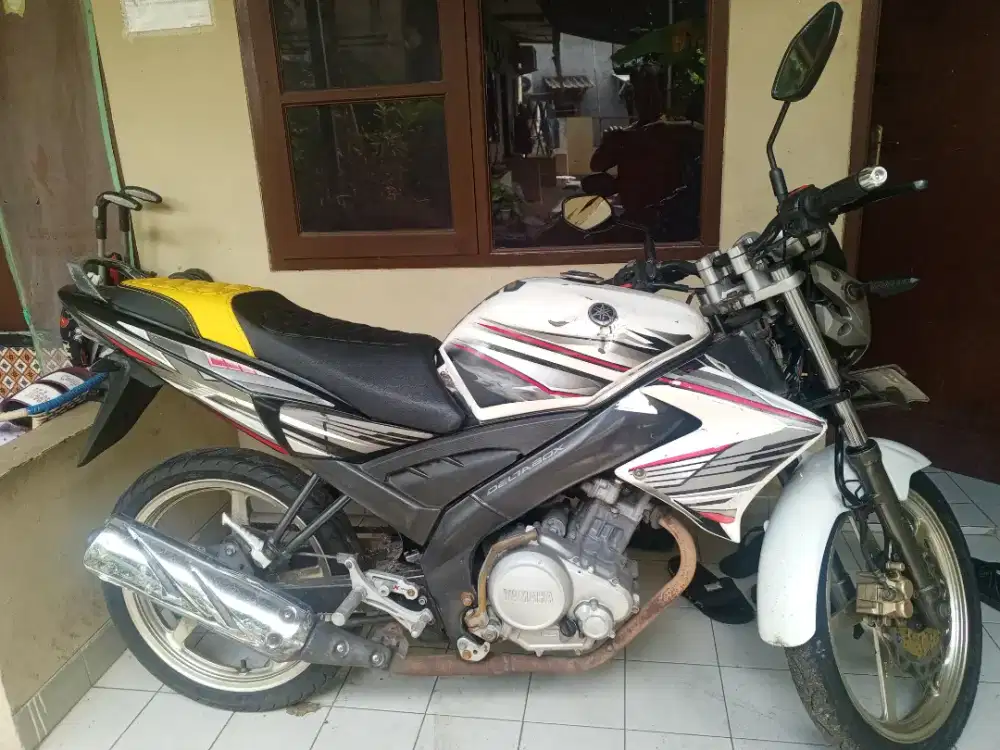 Vixion 2011 warna putih