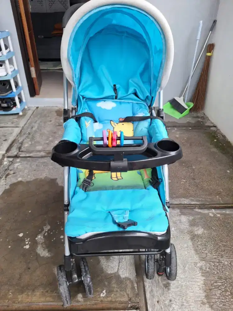 Stroller bayi kokoh