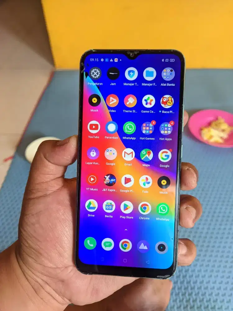 Realme C11 2/32GB retak 1 helay