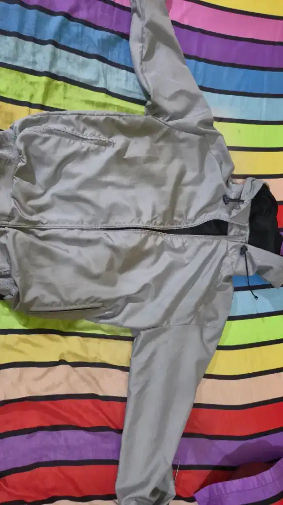 jaket parasut size L