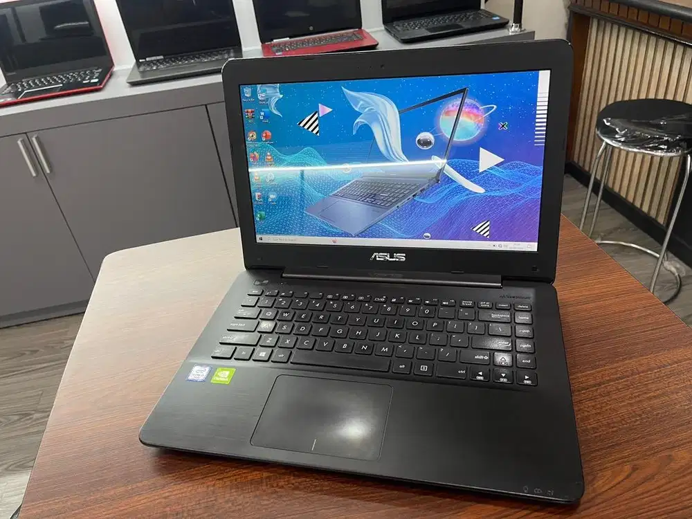 Asus core i3 + vga invidia