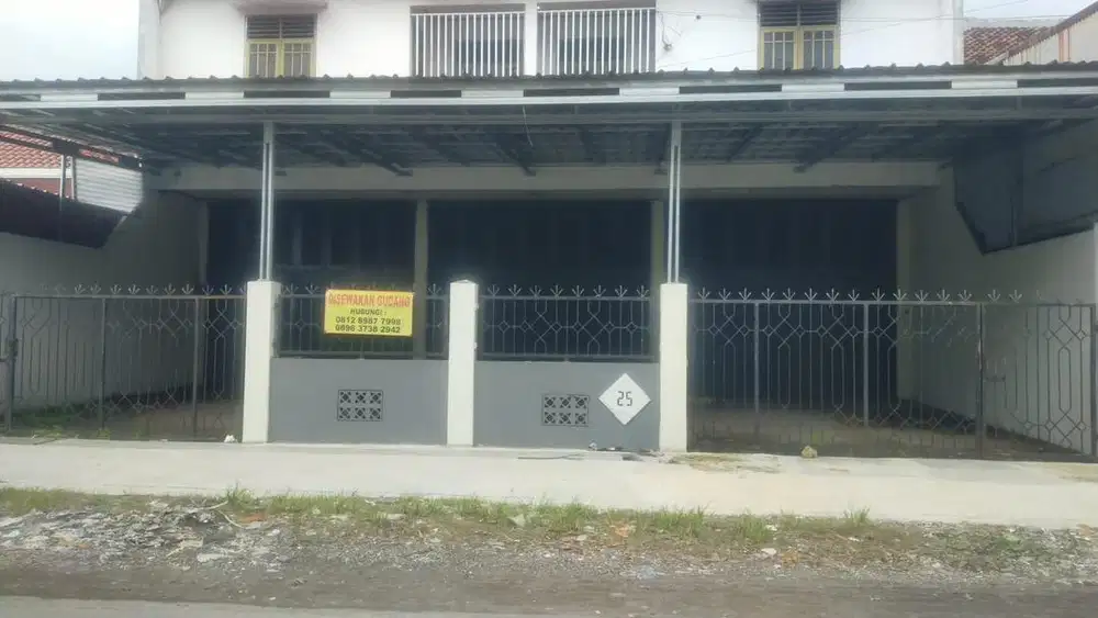 Disewakan Gudang 2 Lantai Jalan Dukuh Semar