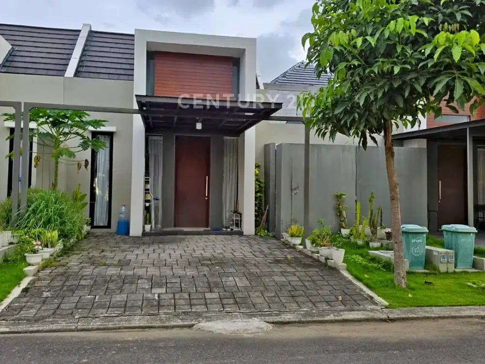 Rumah Siap Huni Di Kawasan Citraland Tallasa City White Floral