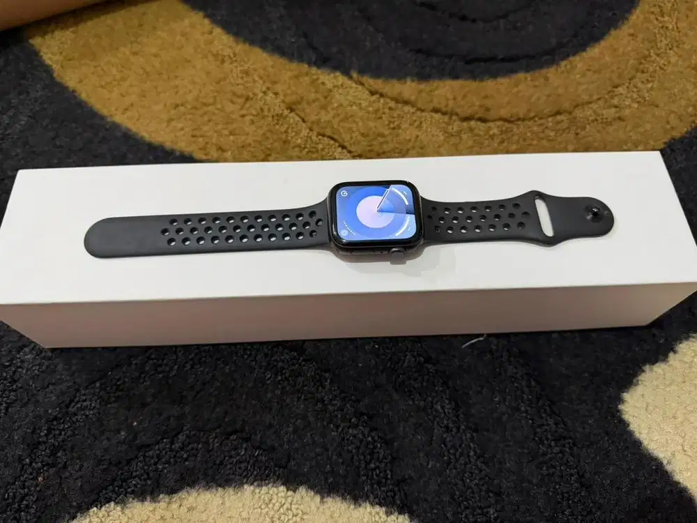 Apple watch SE black 44mm GPS fullset inter LL/A MURAH