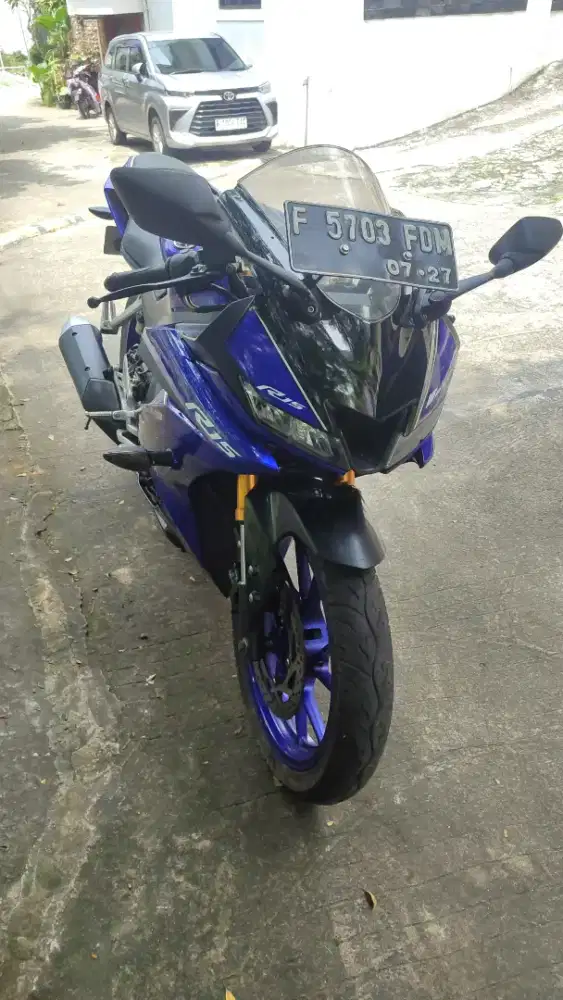 Di jual motor R15 V3 2018 biru