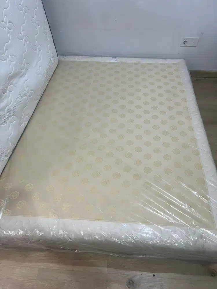 Divan Kasur uk 160 cm x 200 cm Baru