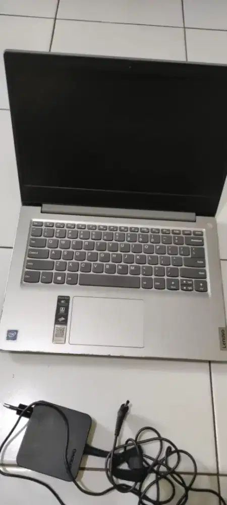 Laptop Lenovo Ideapad Slim 3 Celeron N4020