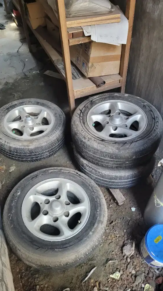 Velg dan Ban Ori Panther Kapsul