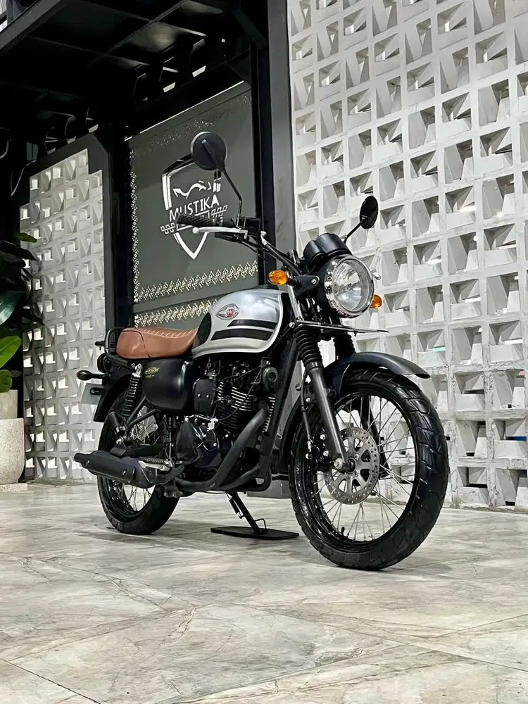 Stok Terbatas!!Kawasaki W175 Se th 2019 - Ayu Mustika