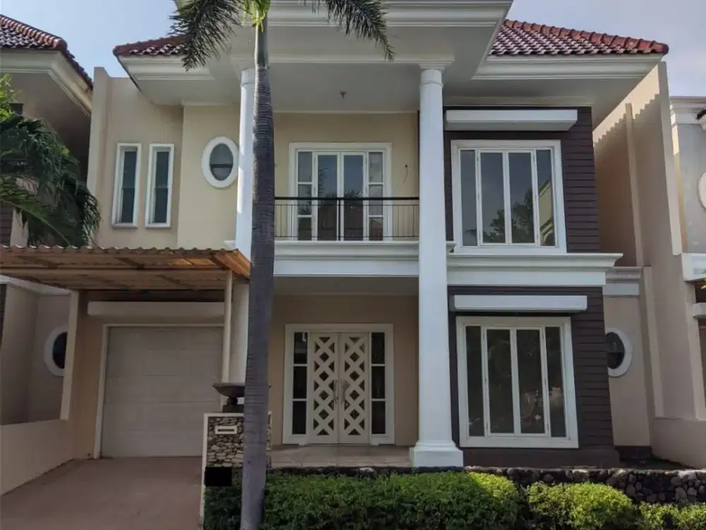 Disewakan Rumah 2 Lantai di Royal Family