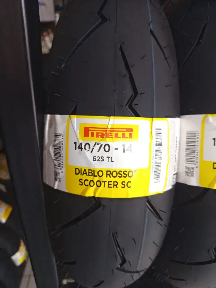 Ban XMAX SOFT COUMPOND 140/7014 PIRELLI DIABLO ROSSO SCOOTER
