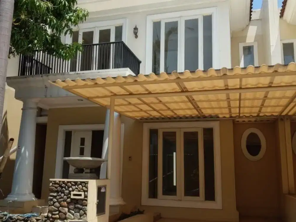 Disewakan Rumah 2 Lantai di Royal Family Semarang