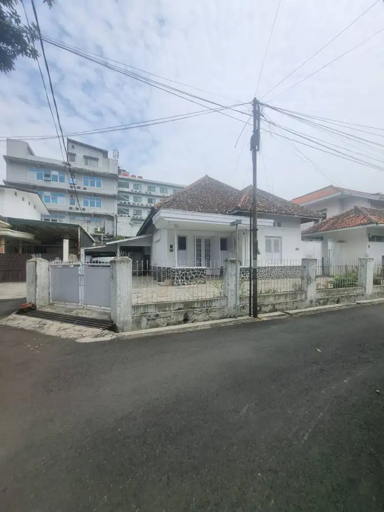 Jalan Riau Bandung Dijual Rumah Pusat Kota Besar Siap Huni Strategis