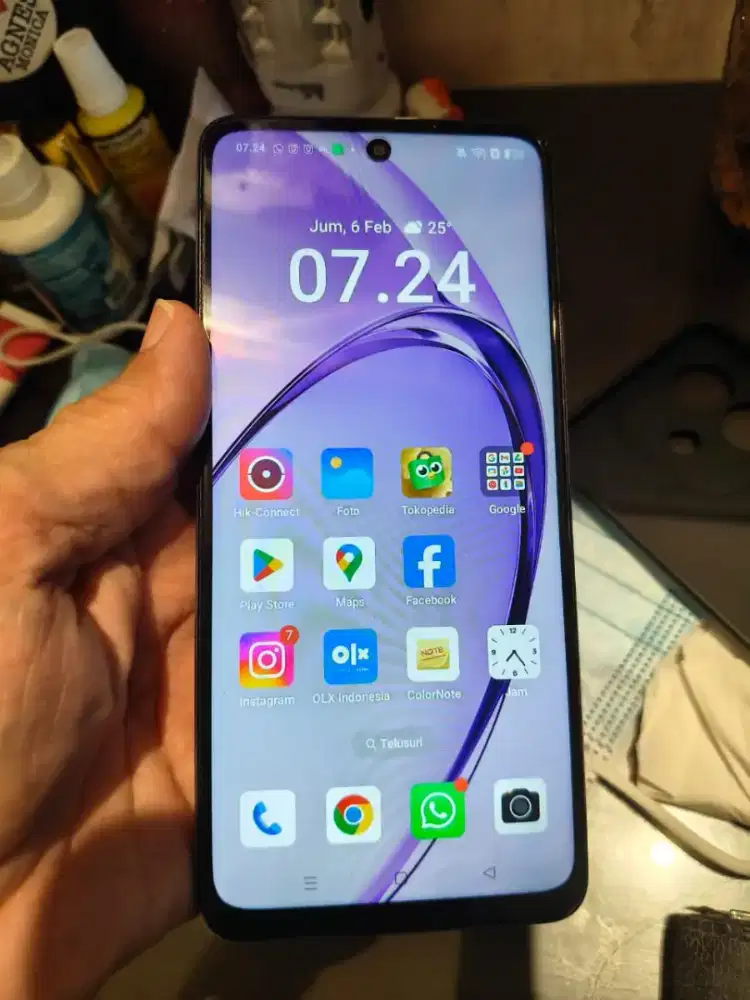 OPPO A3 RAM 8GB  128GB FULLSET Spt baru
Charger kabel bawaan dr baru