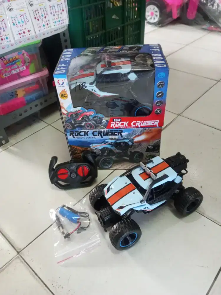 Mainan anak Rc Remot control rock cruiser asap cas