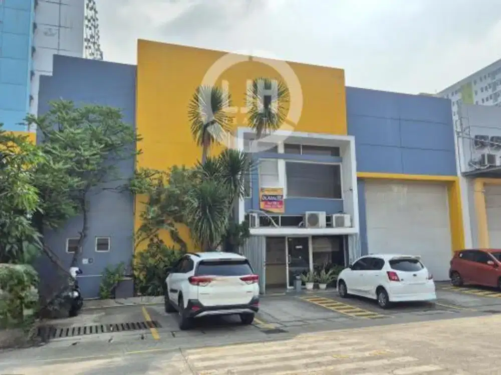 Gudang + Gedung Kantor 2 Lantai di Bizpark, Penggilingan, Jakarta Timur