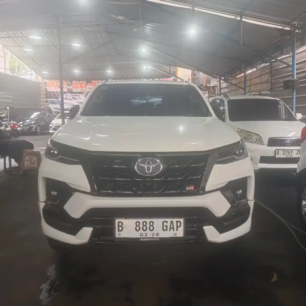Fortner GR Sport 2.8 Matic DSL 4X2 Hitam 2022 Nopol B Genap