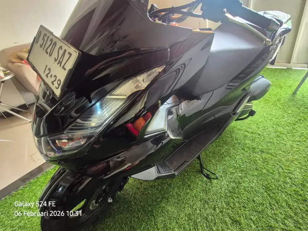 RARE VERY LOW KM 2.000. PCX 160 2024 CBS ISS DEEP BLACK GLOSSY MULUS