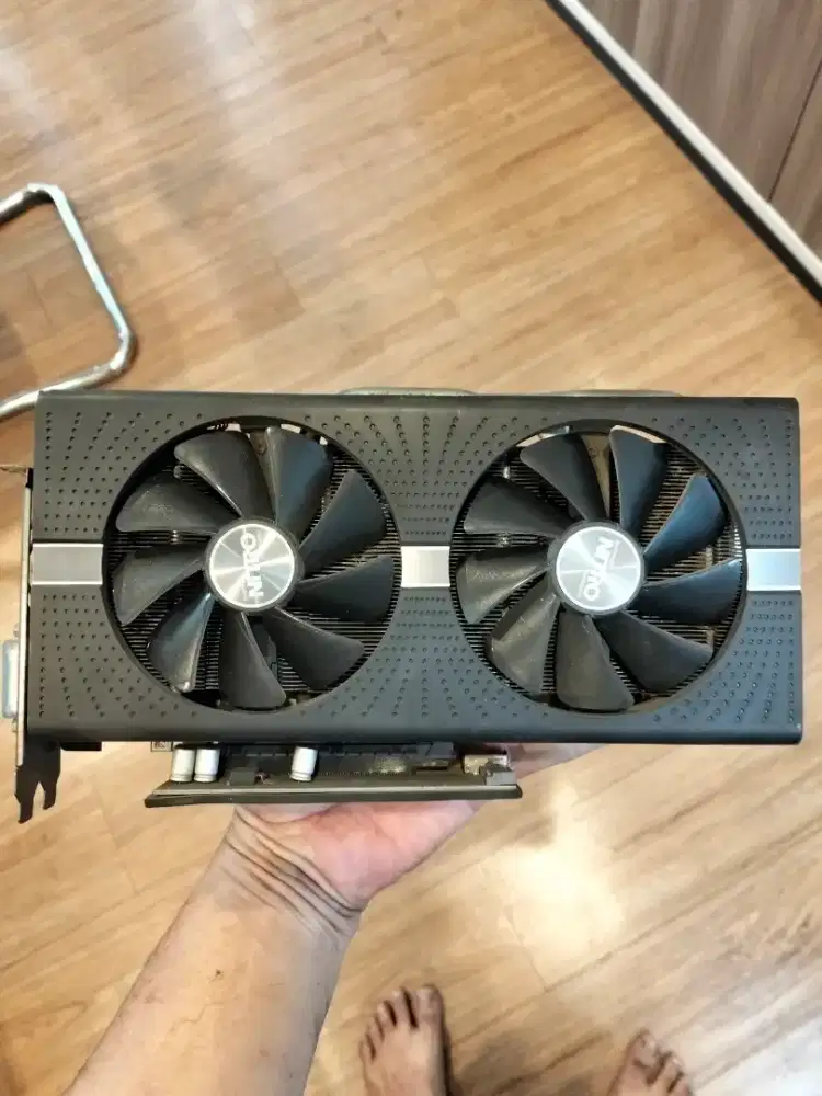 Saphire nitro + radeon RX 580 4 GB