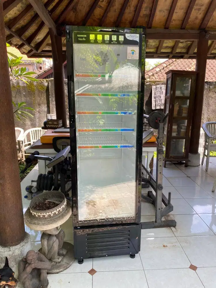 Kulkas Showcase Inverter (Masih Bagus & Dingin)