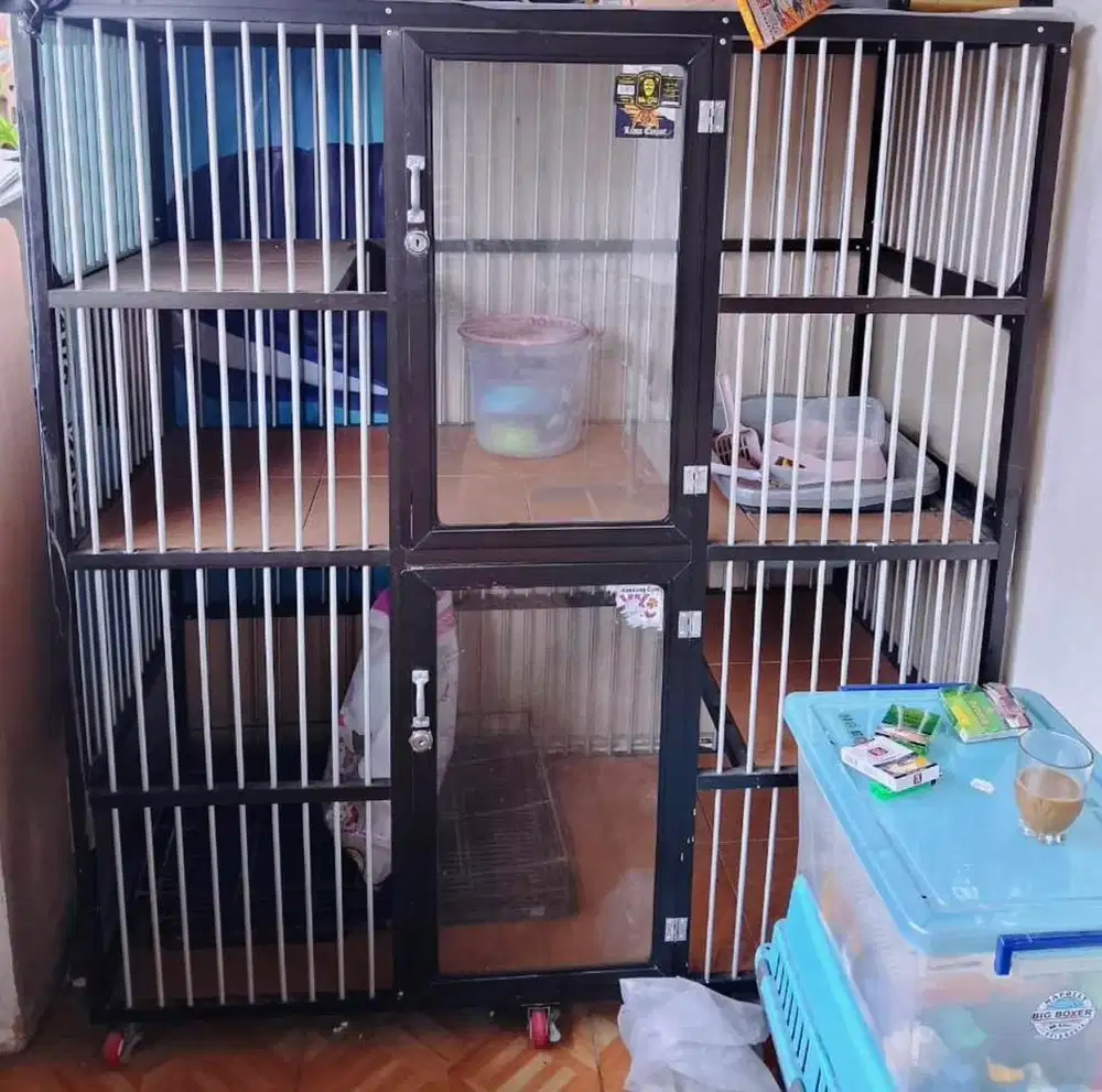 Kandang almunium kucing