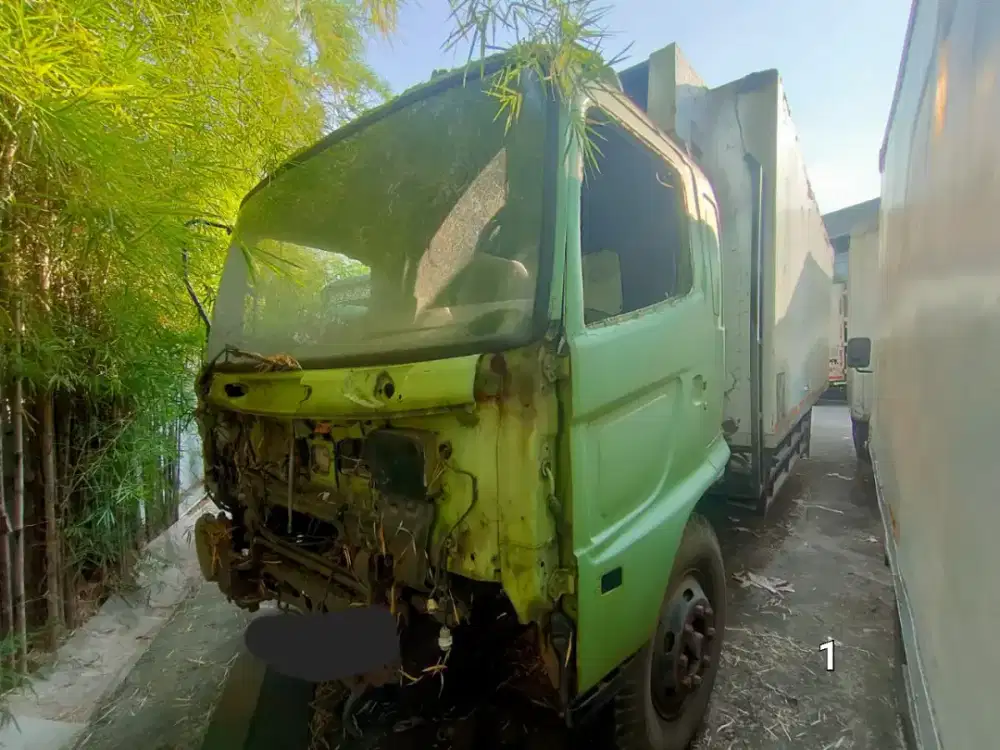 Hino Lohan Engkel 6 Ban