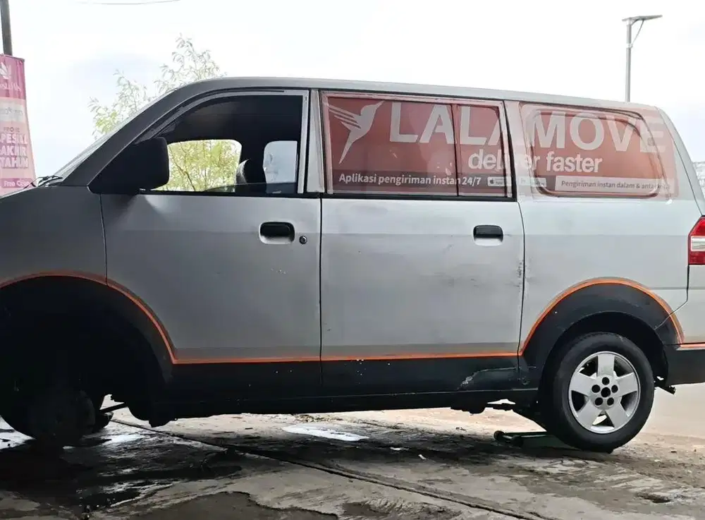 Supir angkut barang (Lalamove)