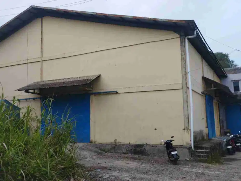 Jual / Sewa Gudang Siap Pakai, Lokasi strategis, Akses kontainer