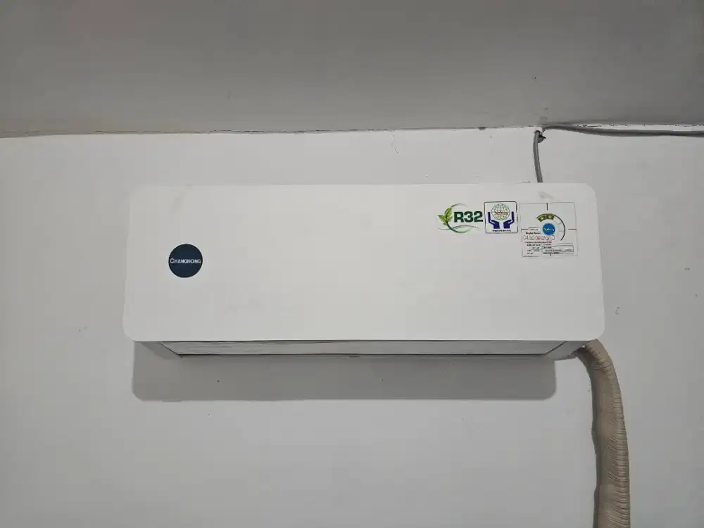 [JUAL CEPAT] AC Changhong 1/2 PK Low Watt - Pemakaian 11 Bulan
